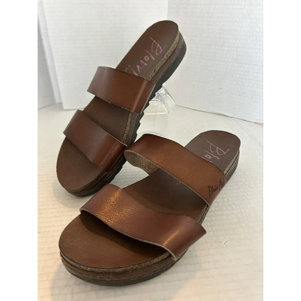 Blowfish Faux Leather Strappy Brown Sandal Flats Size 9.5